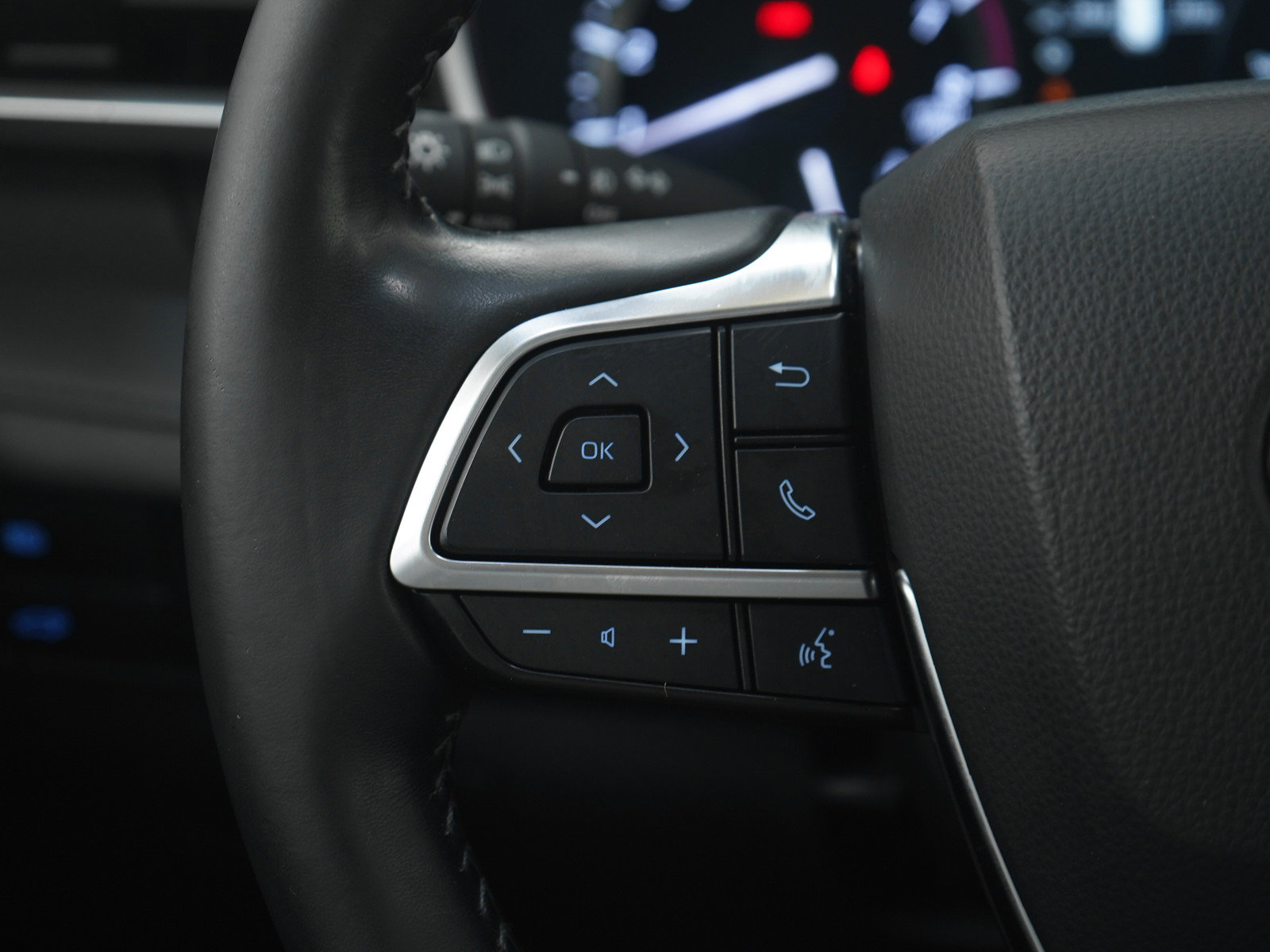 Used 2021 Toyota Highlander XLE image 27