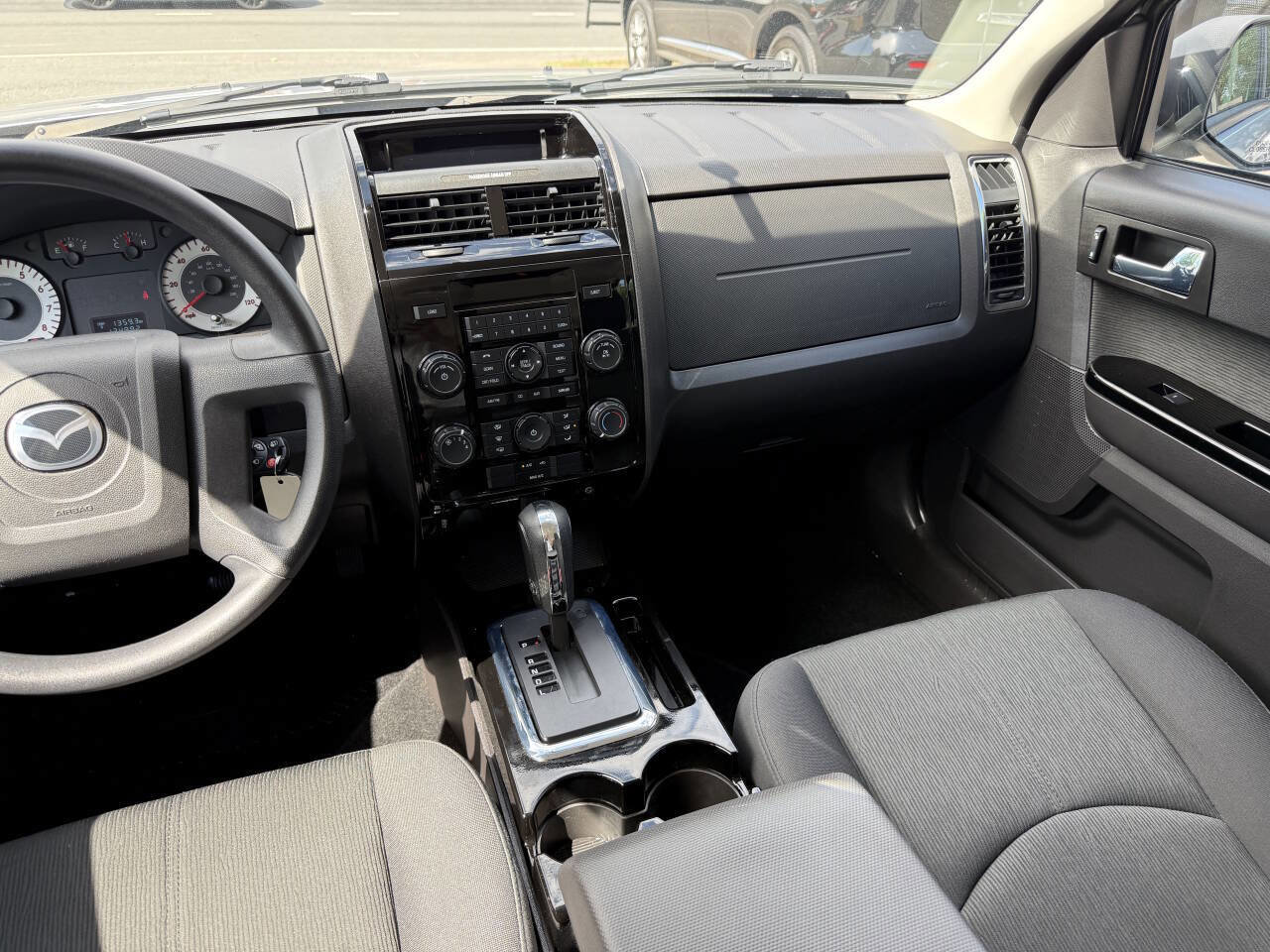 Used 2010 MAZDA Tribute i Sport AWD/4WD image 19