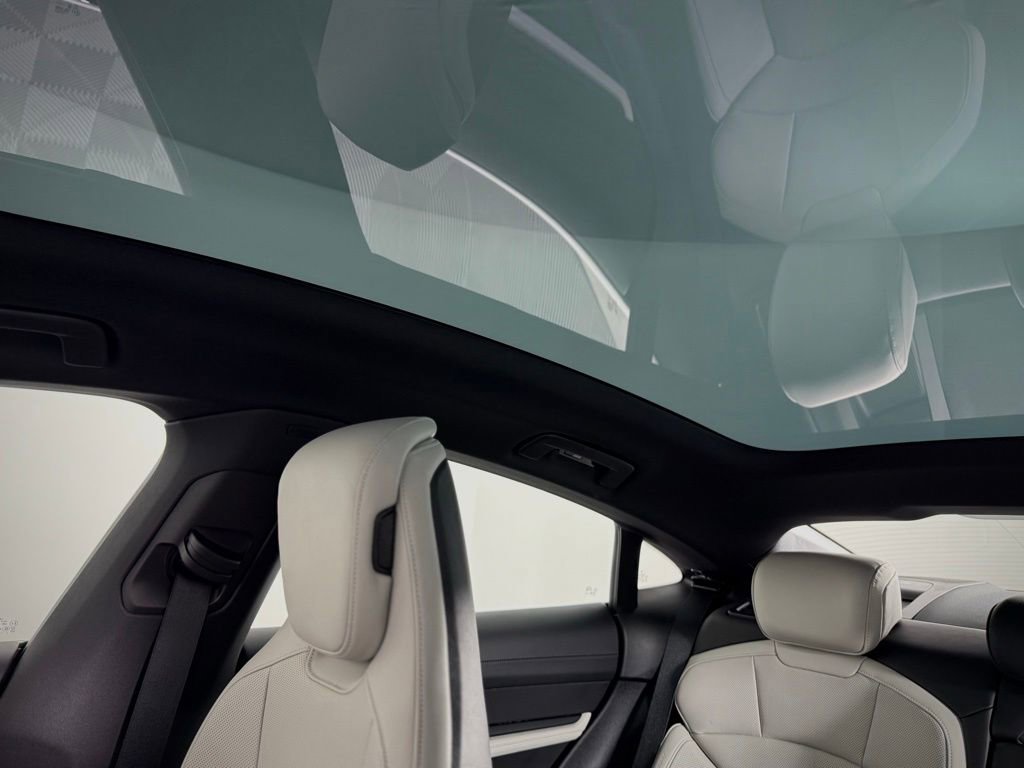 Certified 2022 Porsche Taycan 4S image 29