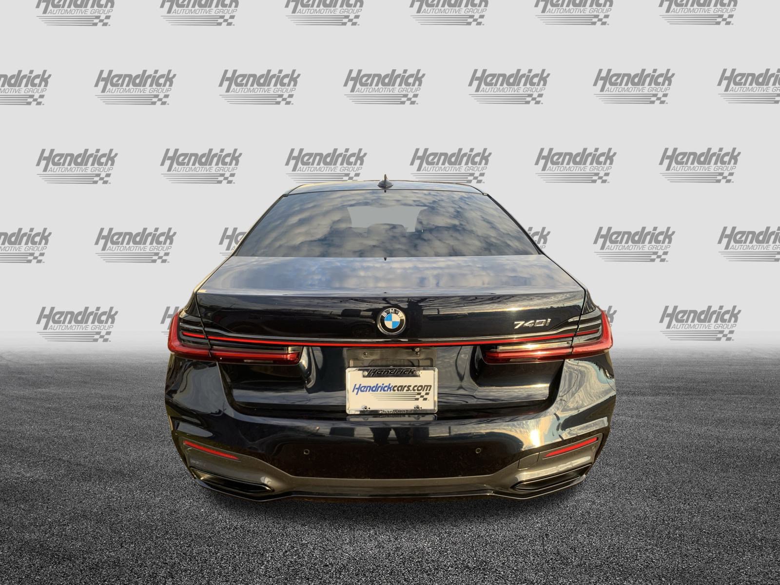 Used 2020 BMW 740i w/ M Sport Package image 9