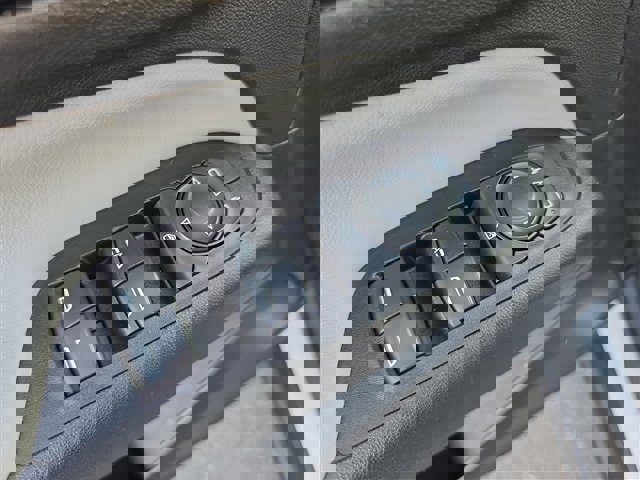 Used 2020 Chevrolet Equinox LS w/ LS Convenience Package image 15