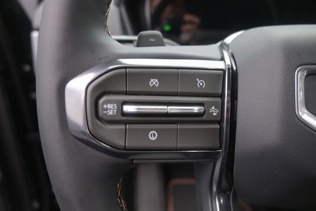 New 2026 GMC Terrain AT4 w/ LPO, Black Badging Package AWD/4WD image 30