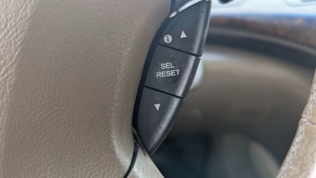Used 2011 Acura RL image 28
