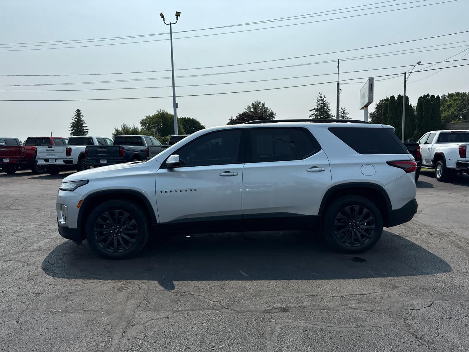 Certified 2022 Chevrolet Traverse RS FWD image 2