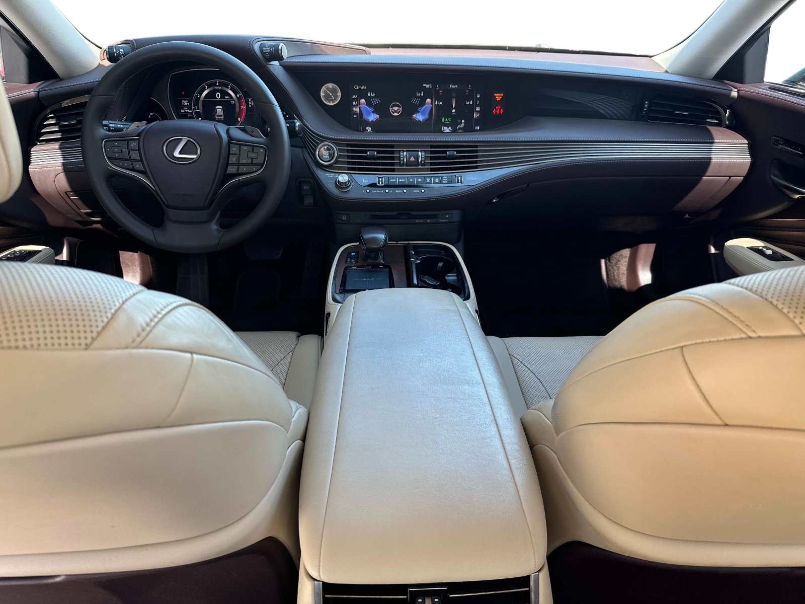 Used 2020 Lexus LS 500 w/ Accessory Package (Z1) RWD image 14