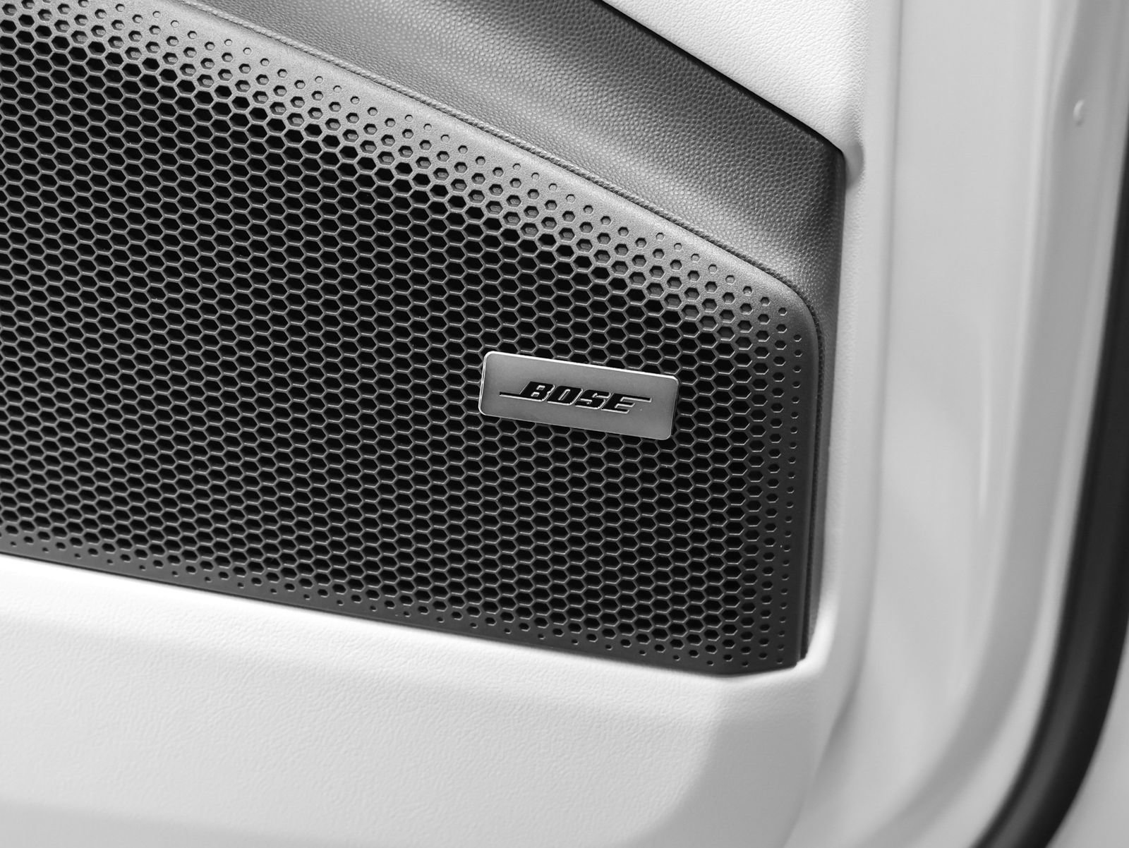 New 2026 Porsche Macan 4 Electric AWD/4WD image 47