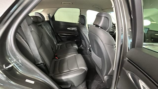 Used 2025 Genesis GV70 2.5T AWD/4WD image 30