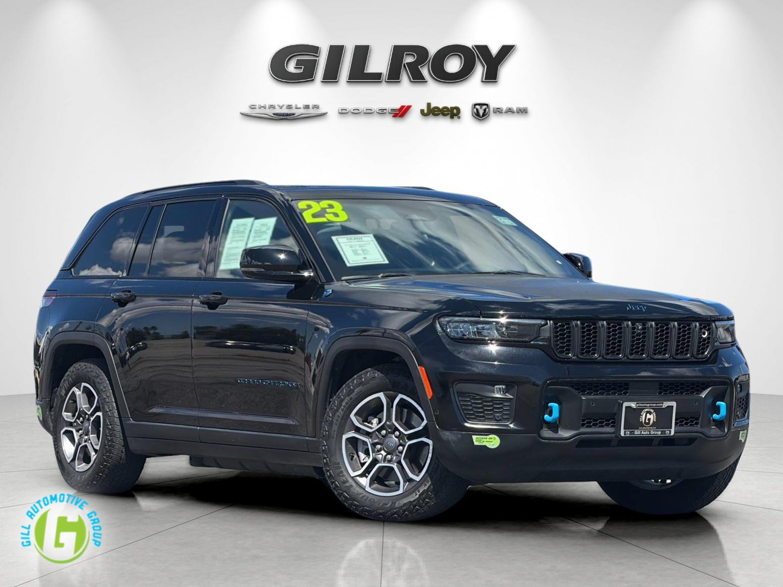 Used 2023 Jeep Grand Cherokee Trailhawk w/ Advanced Protech Group II AWD/4WD image 1