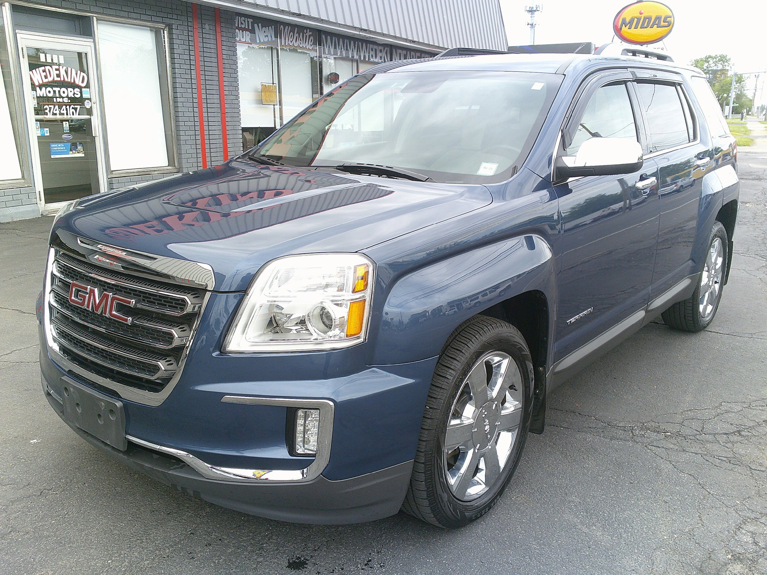 Used 2016 GMC Terrain SLT w/ Open Road Package AWD/4WD image 17