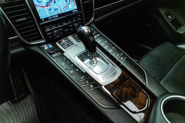 Used 2016 Porsche Panamera 4 Edition image 25