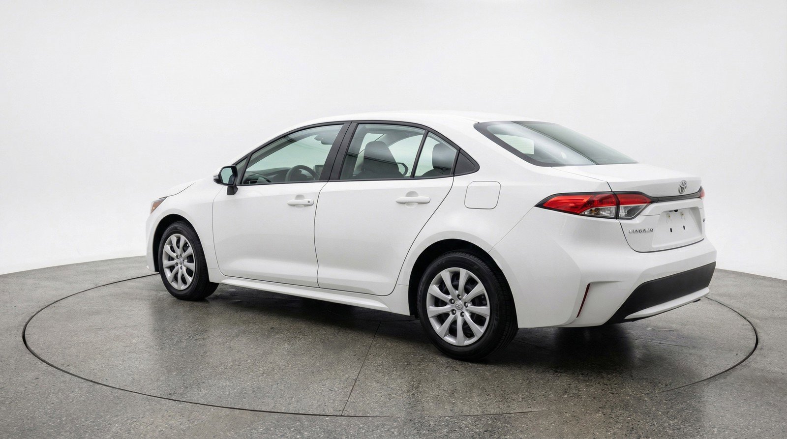 Used 2025 Toyota Corolla LE FWD image 6