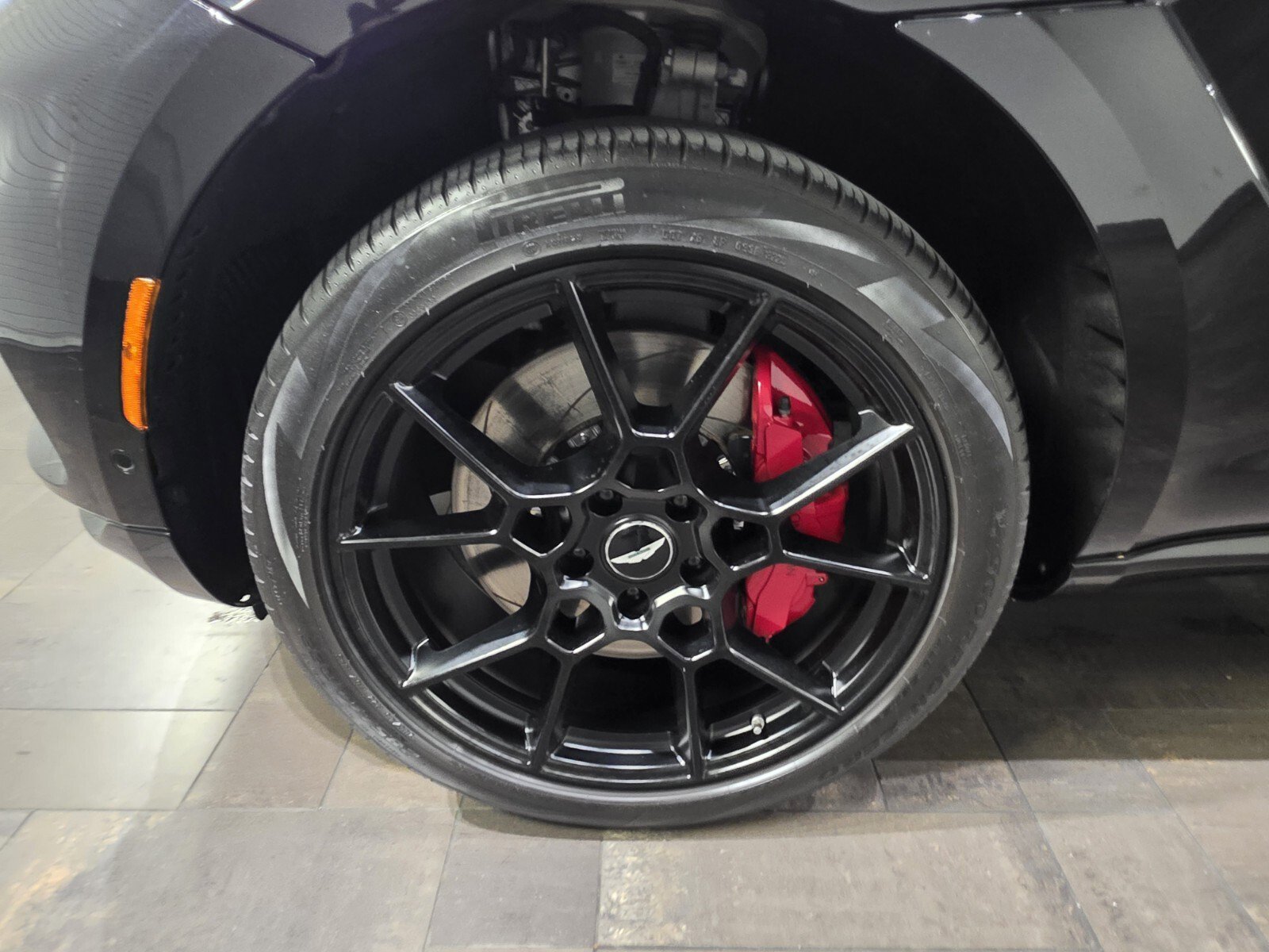 Used 2021 Aston Martin DBX image 4