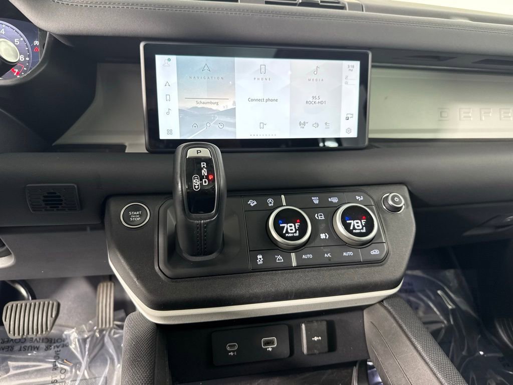 Used 2024 Land Rover Defender 110 S image 24