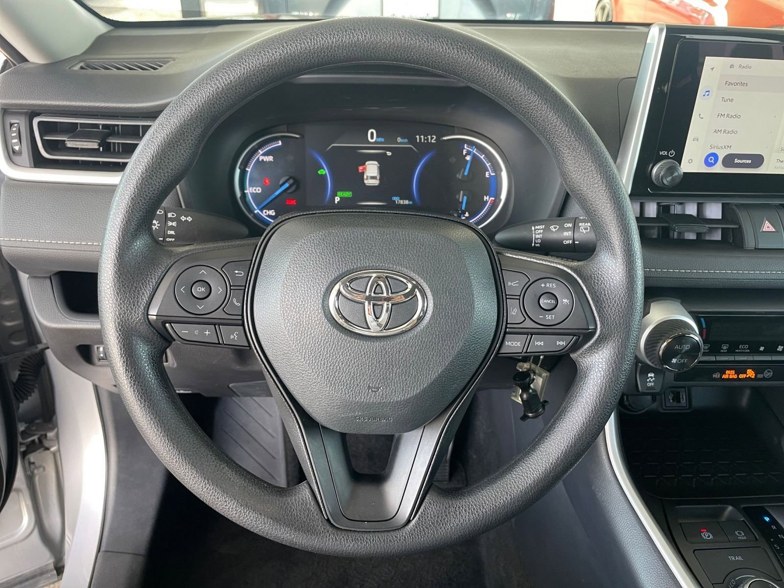 Used 2025 Toyota RAV4 LE image 27