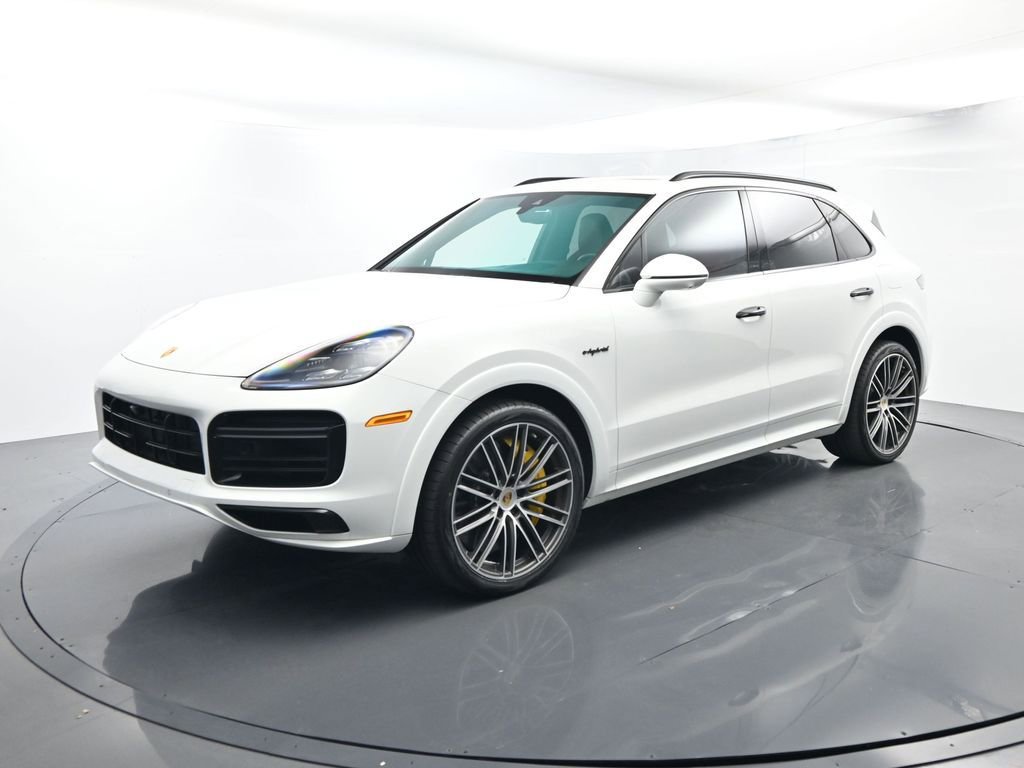 Certified 2022 Porsche Cayenne Turbo S image 1