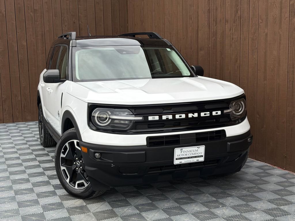 Used 2024 Ford Bronco Sport Outer Banks w/ Tech Package image 10