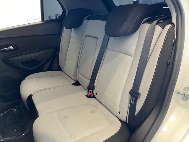 Used 2020 Chevrolet Trax LS w/ Tint and Cruise Package FWD image 37