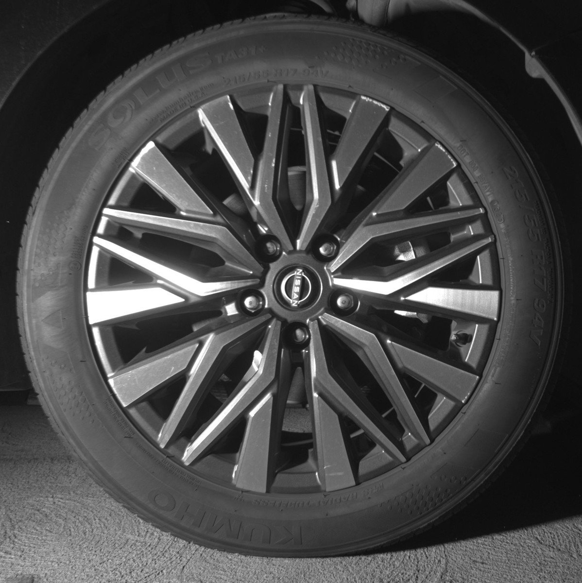 Used 2025 Nissan Altima 2.5 SV image 13
