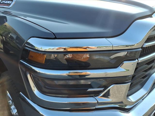 Used 2025 RAM 2500 Big Horn AWD/4WD image 3