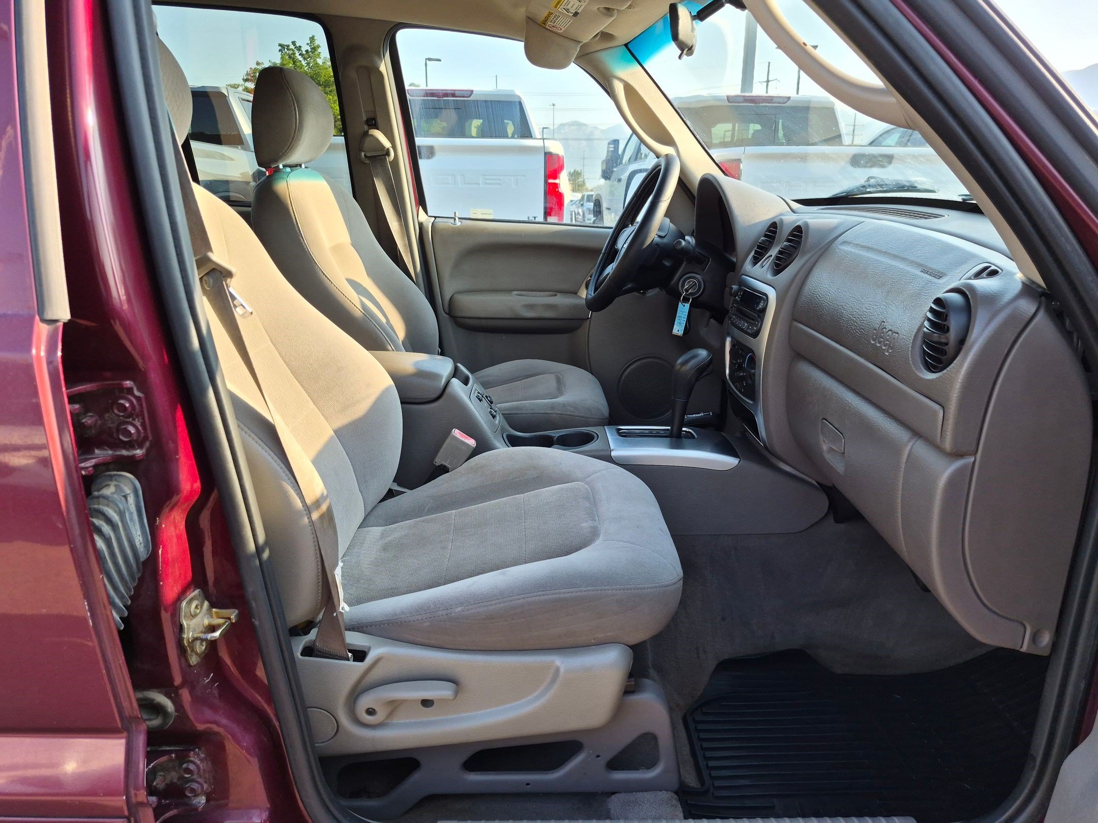 Used 2003 Jeep Liberty Limited AWD/4WD image 28