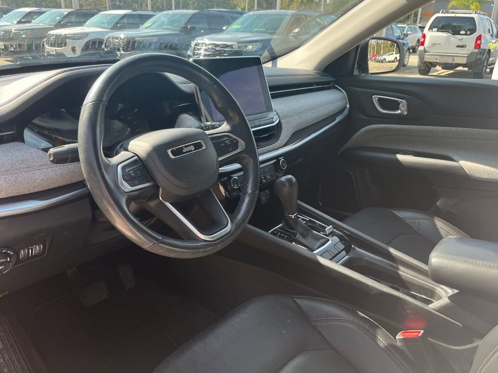 Used 2022 Jeep Compass Latitude image 11