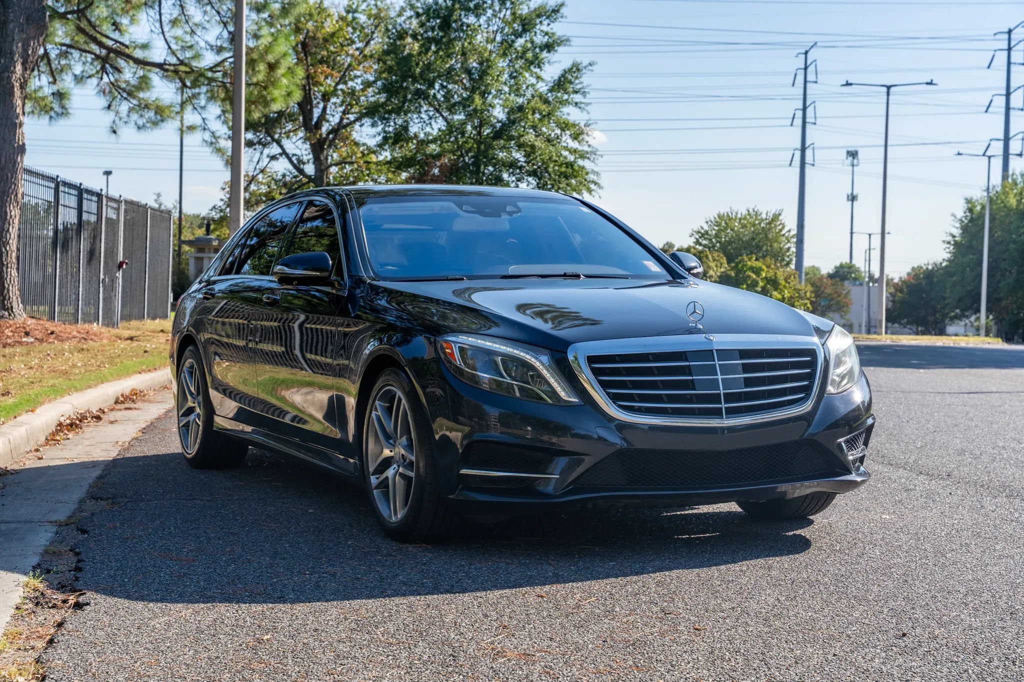 Used 2015 Mercedes-Benz S 550 4MATIC Sedan image 3