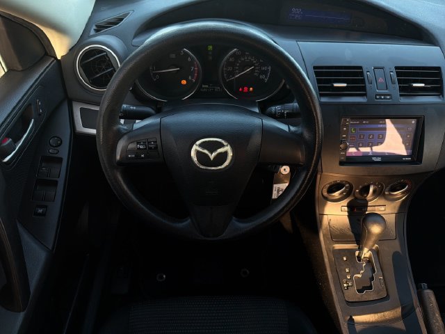 Used 2012 MAZDA MAZDA3 i Sport FWD image 17