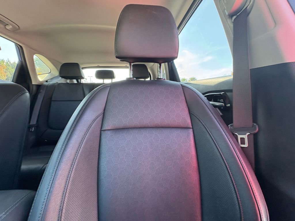 Used 2021 Kia Seltos SX w/ SX Sunroof Package image 15