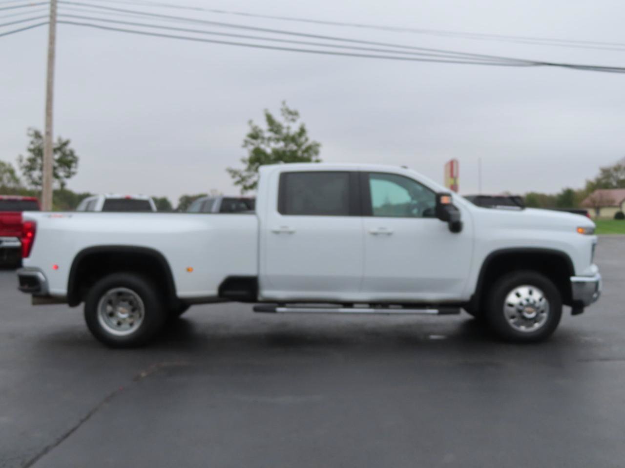 Used 2025 Chevrolet Silverado 3500 LT w/ Safety Package AWD/4WD image 7