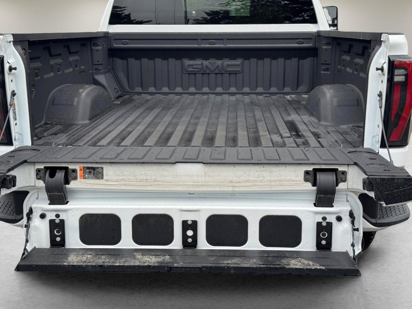 Used 2026 GMC Sierra 2500 AT4 AWD/4WD image 15