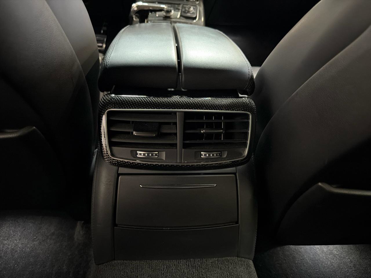 Used 2016 Audi S8 image 23