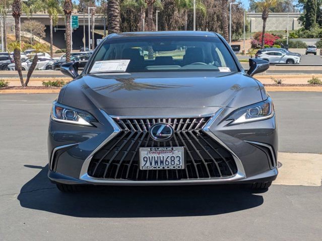 Used 2025 Lexus ES 300h w/ Premium Package image 2
