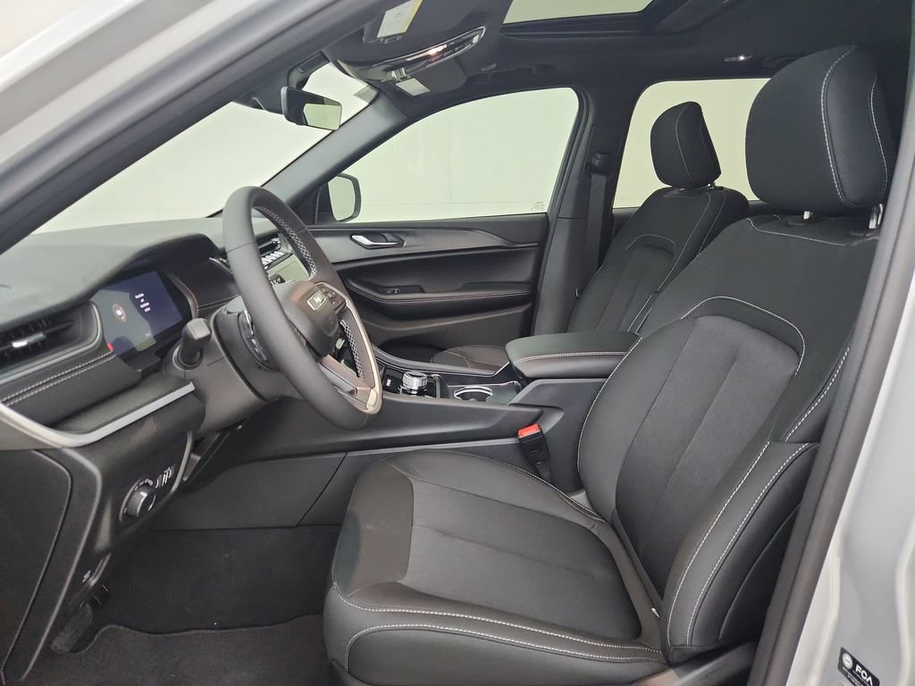 New 2026 Jeep Grand Cherokee Laredo X AWD/4WD image 18