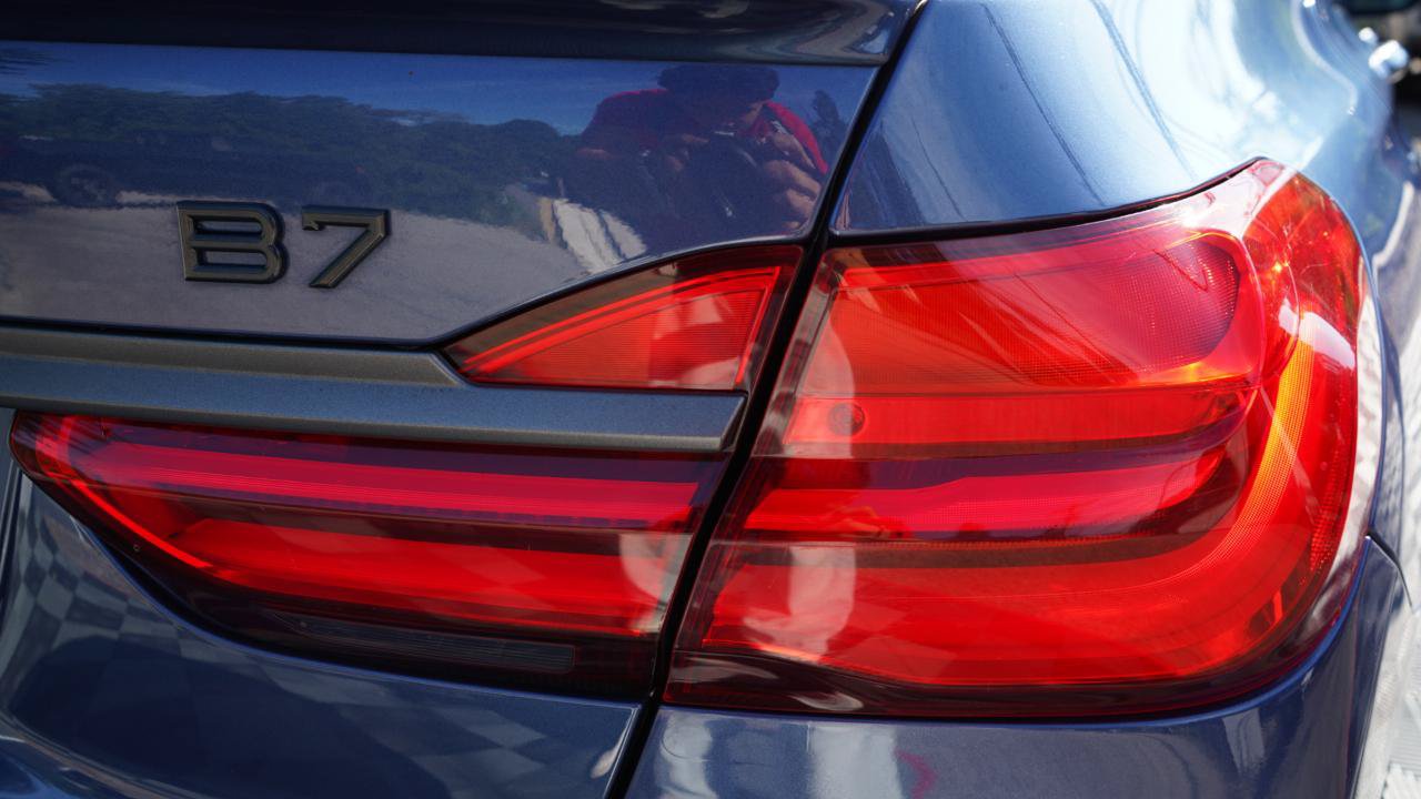 Used 2018 BMW ALPINA B7 xDrive AWD/4WD image 21