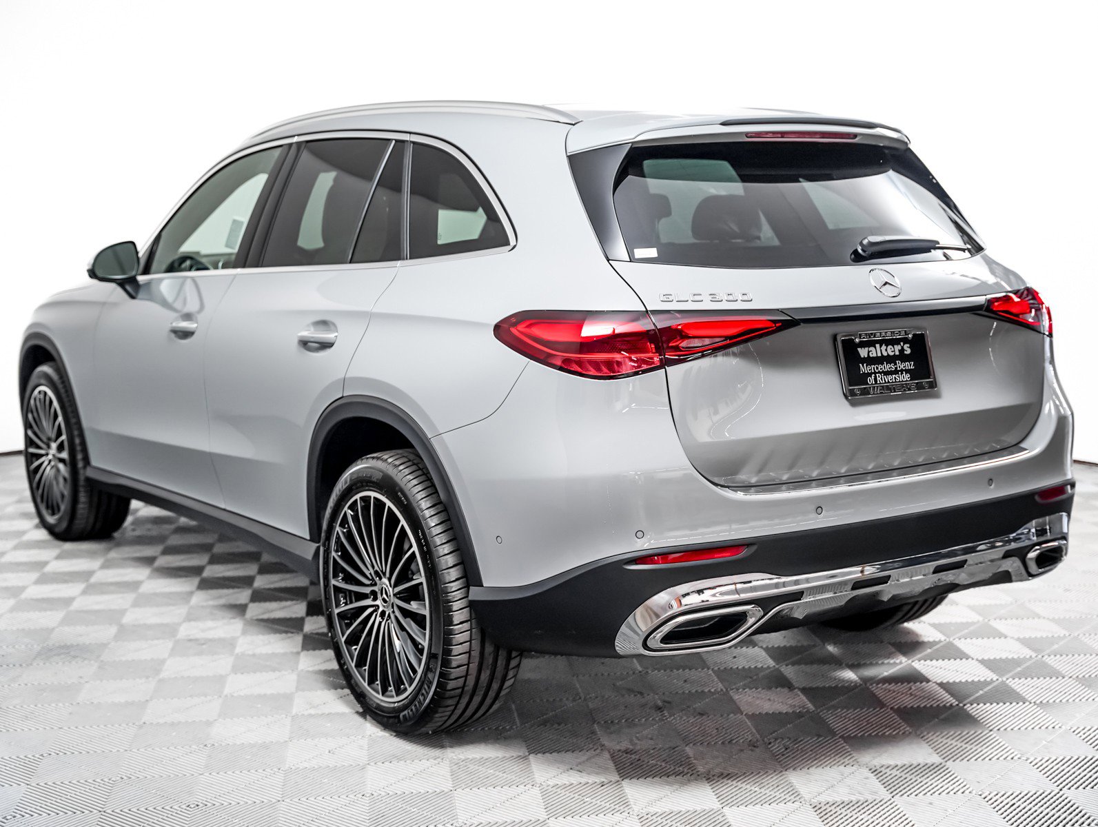 New 2026 Mercedes-Benz GLC 300 image 2