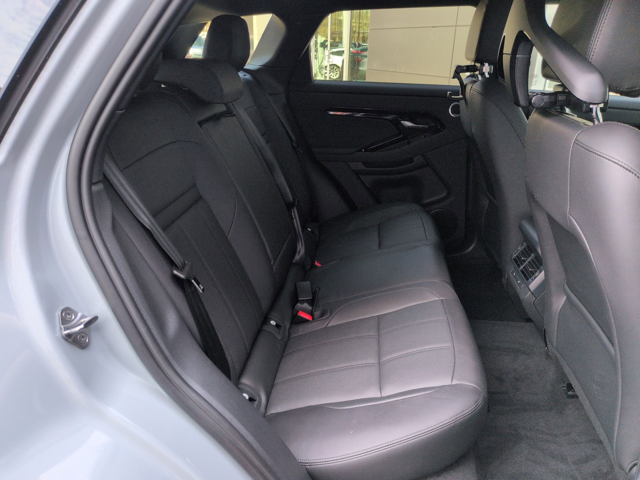 New 2026 Land Rover Range Rover Evoque Dynamic SE image 26