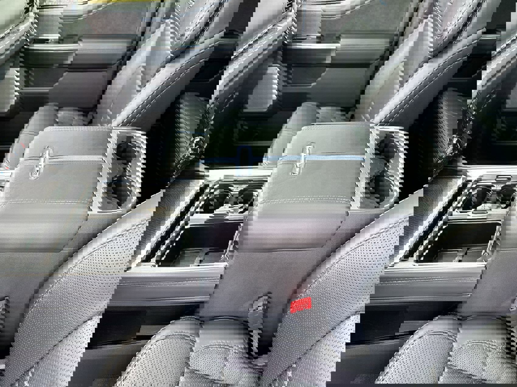 Used 2025 Ford F350 Platinum image 21