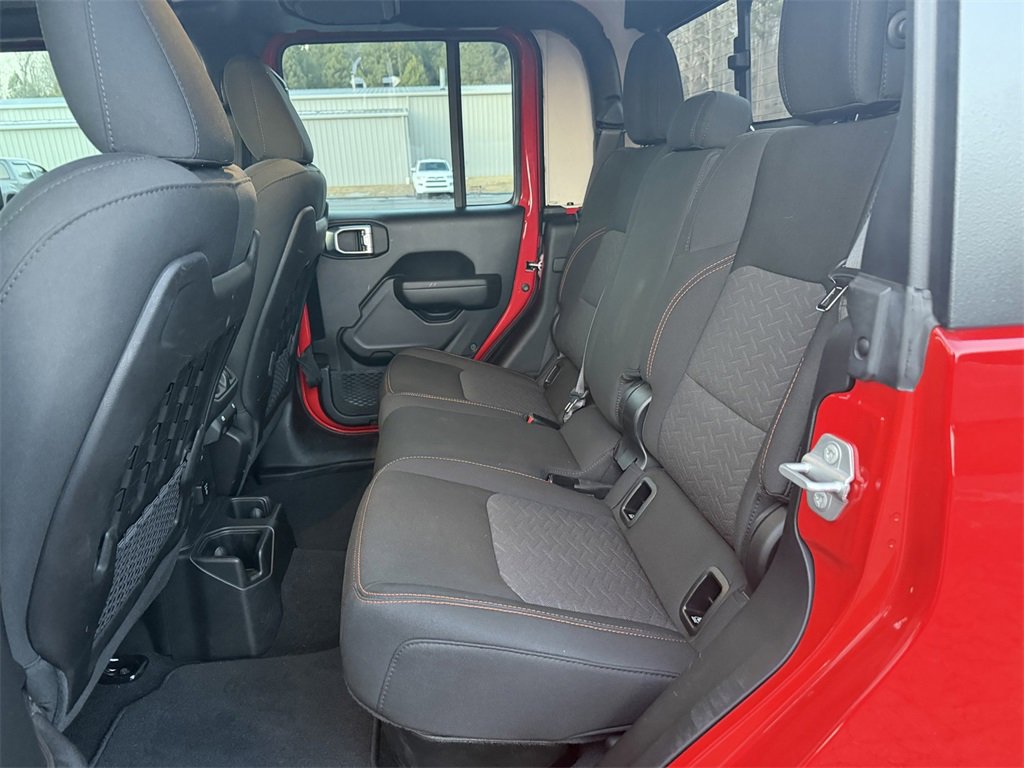 Used 2023 Jeep Gladiator Mojave w/ Cold Weather Group image 10