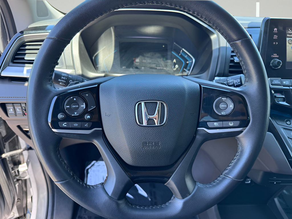 Used 2023 Honda Odyssey Touring image 16