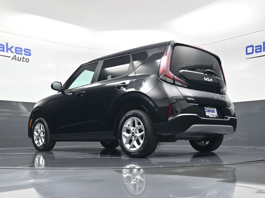 Certified 2024 Kia Soul LX w/ Option Group 015 image 37