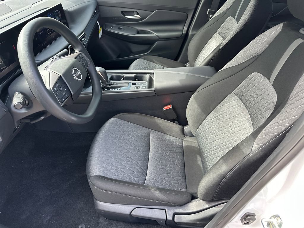 Used 2026 Nissan Sentra SV w/ Floor Mat Package image 7