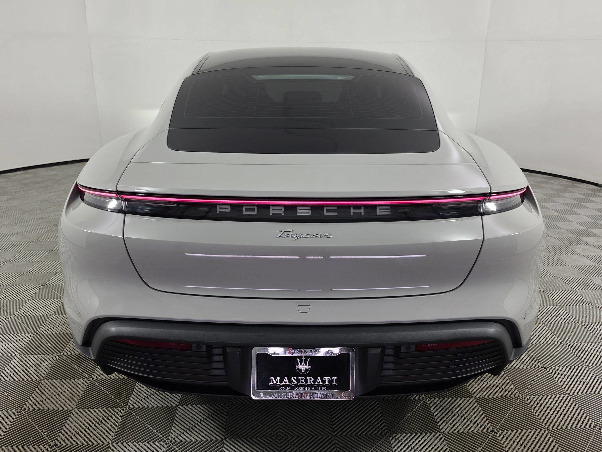 Used 2022 Porsche Taycan RWD image 6