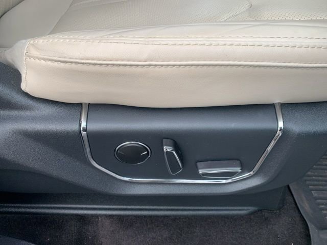 Used 2022 Ford Expedition Platinum AWD/4WD image 32