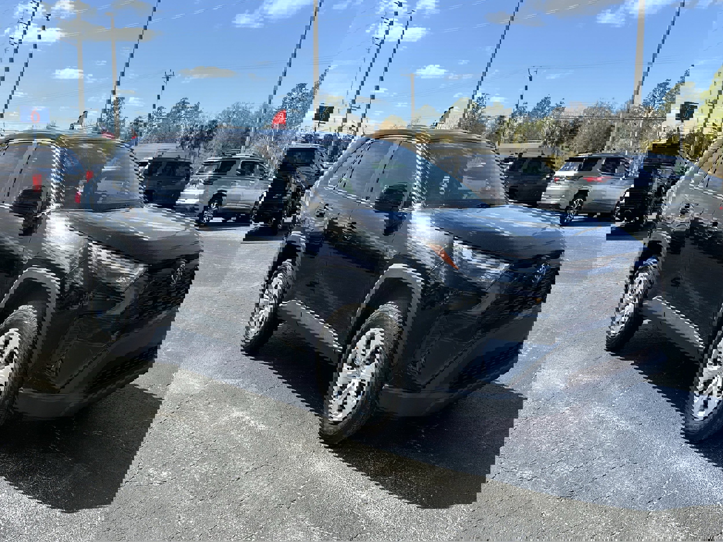 Used 2023 Toyota RAV4 LE image 2