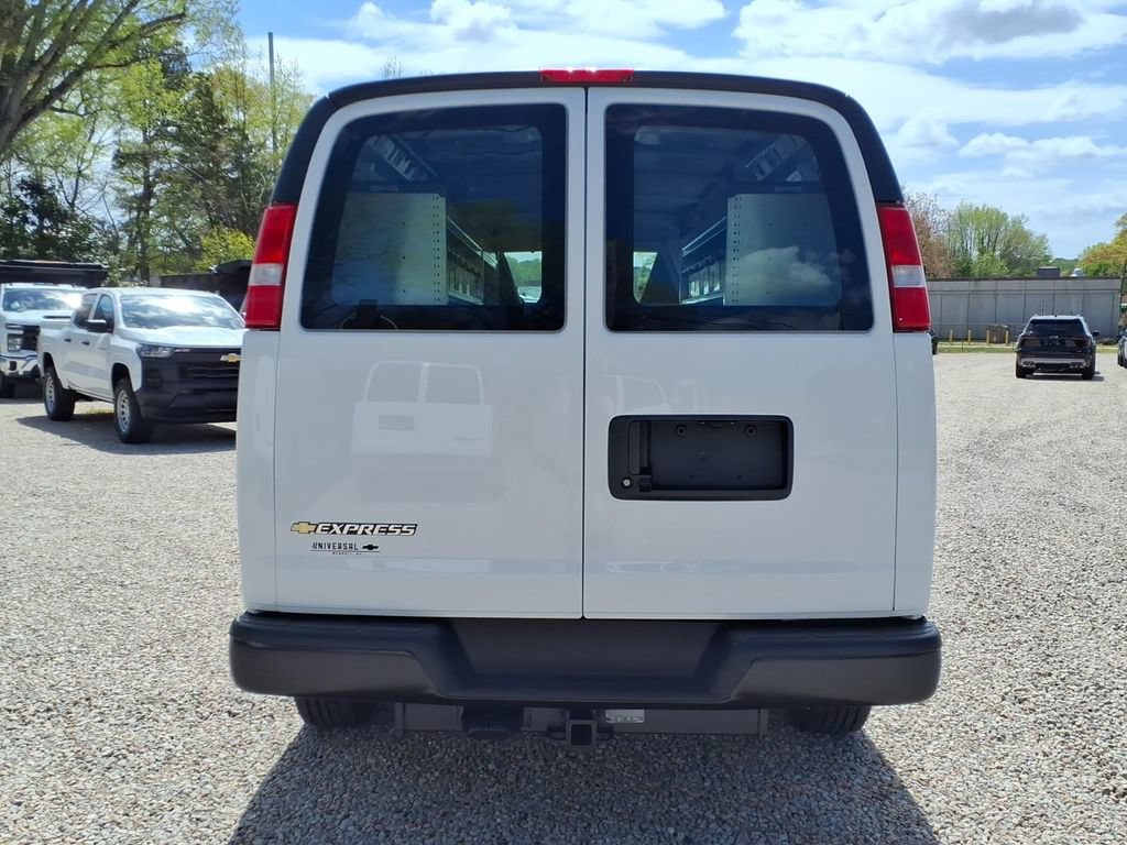 New 2026 Chevrolet Express 2500 Extended w/ Driver Convenience Package RWD image 6