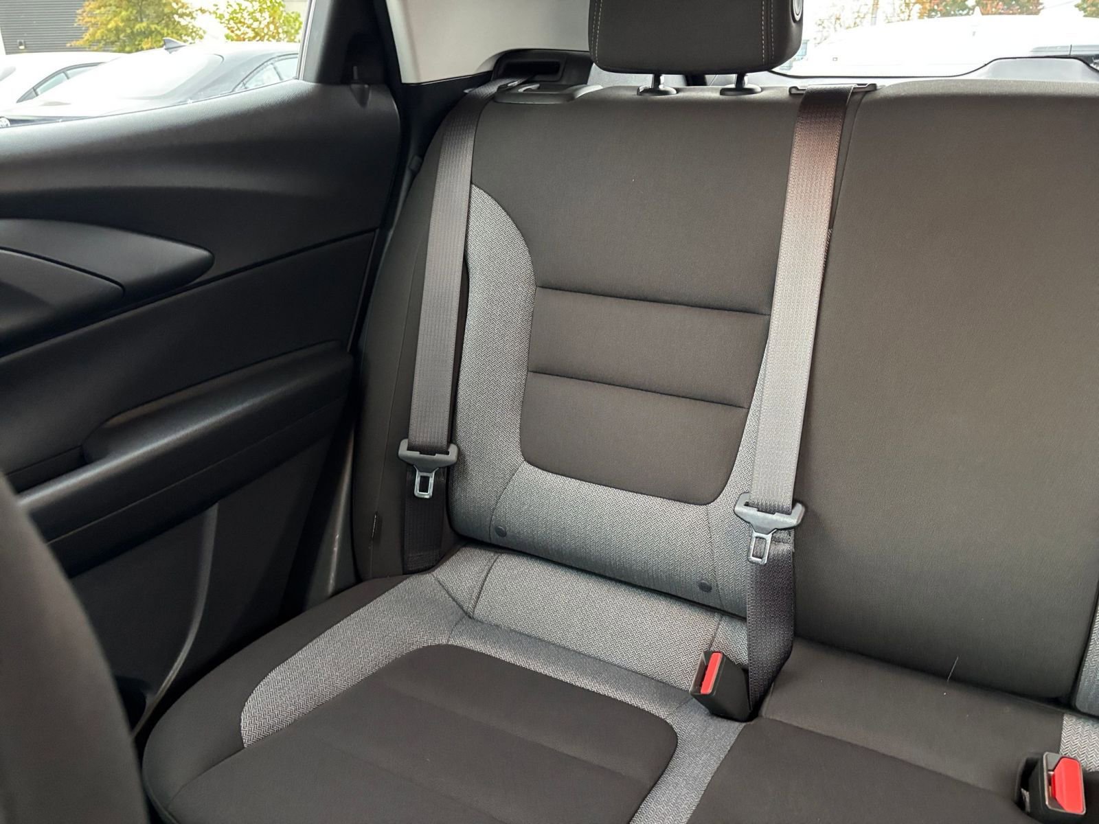 Used 2025 Chevrolet TrailBlazer LT image 38