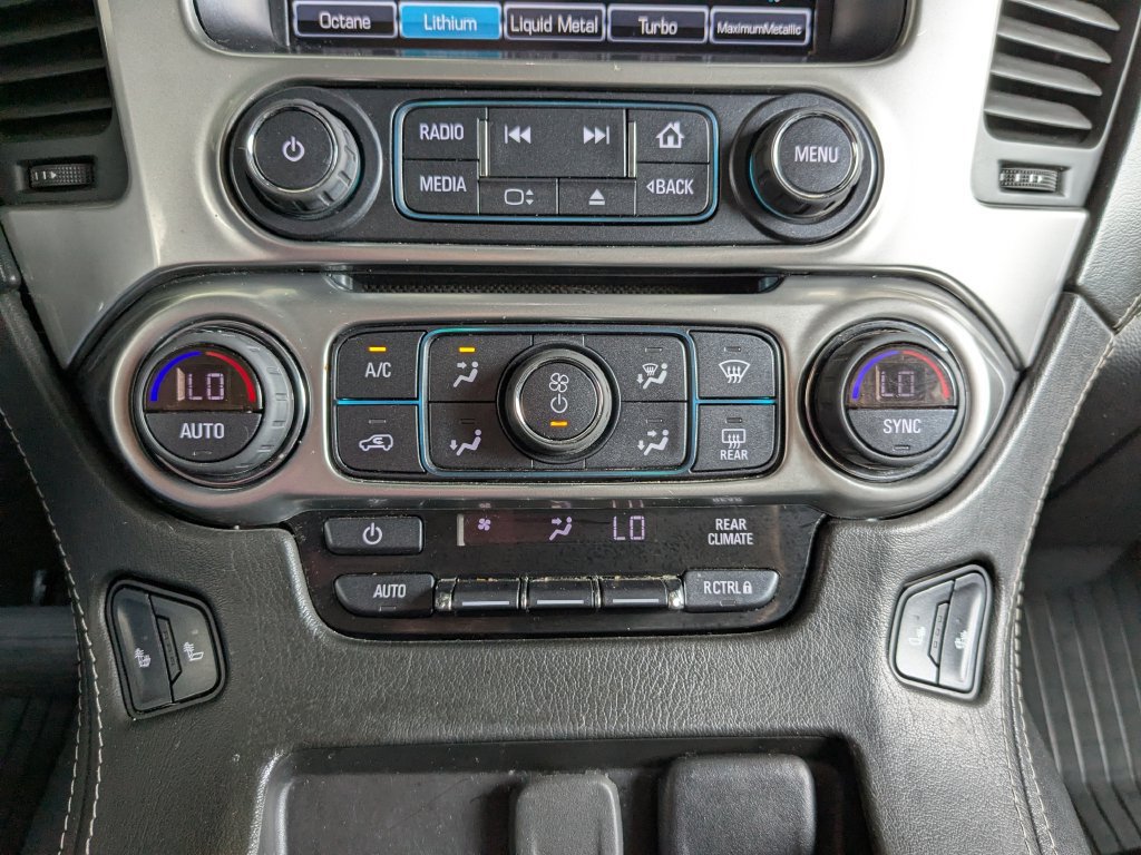 Used 2019 Chevrolet Tahoe LT w/ Luxury Package AWD/4WD image 4