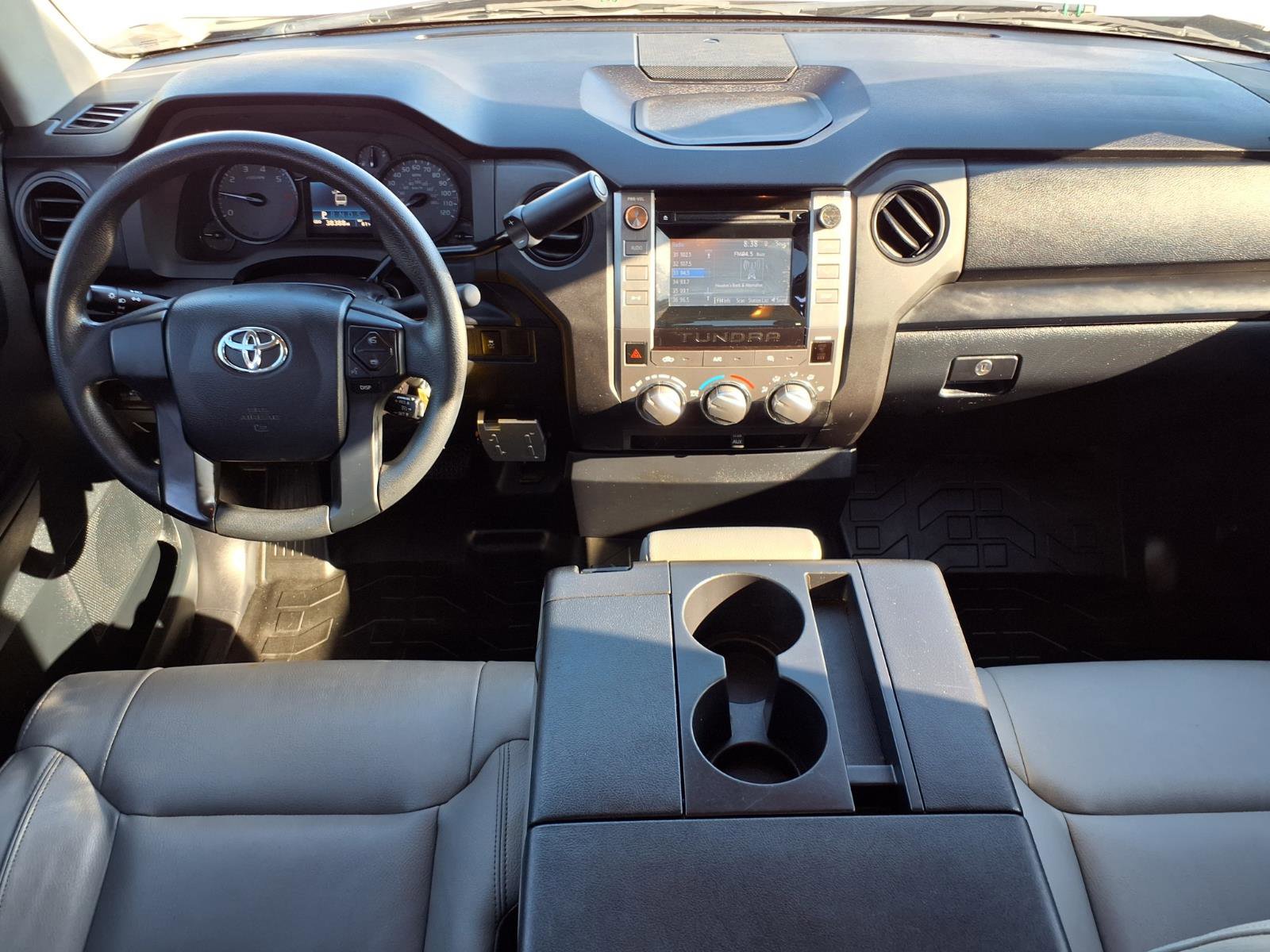 Used 2016 Toyota Tundra SR w/ Tow Package image 4