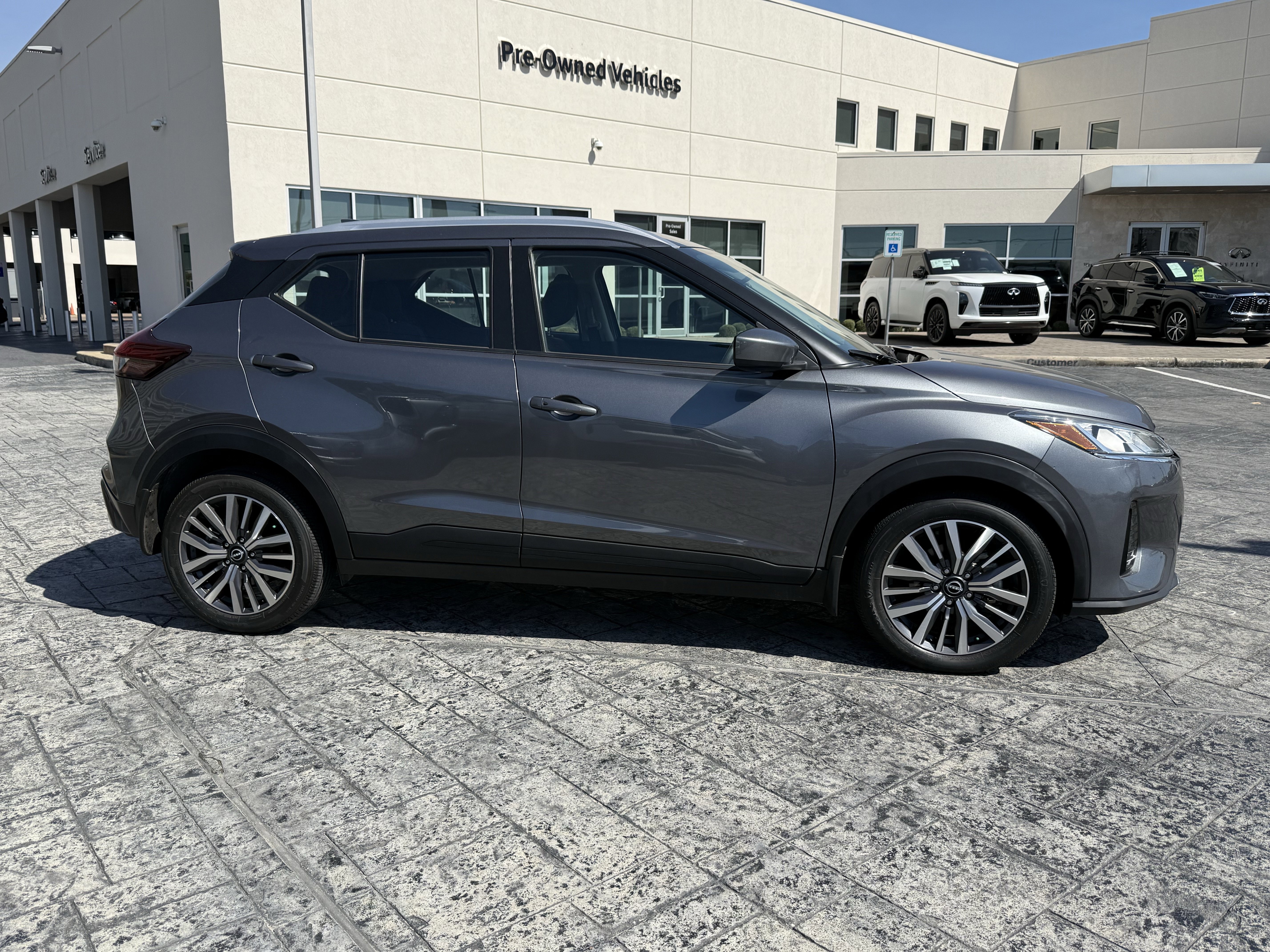 Used 2024 Nissan Kicks SV image 8