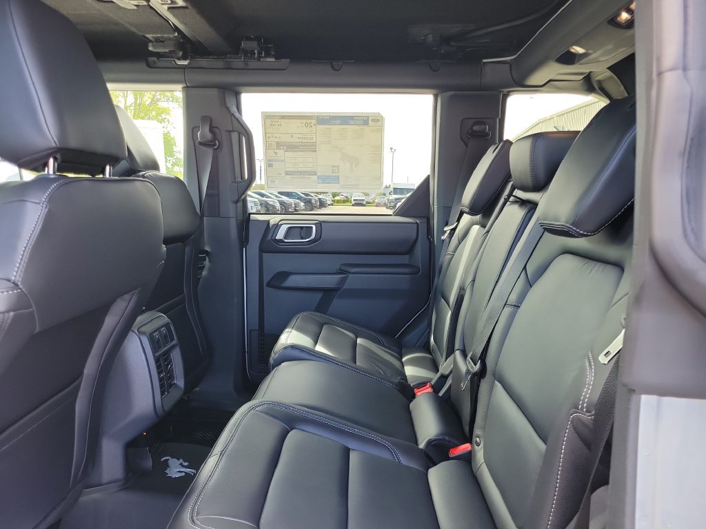New 2026 Ford Bronco Outer Banks AWD/4WD image 14